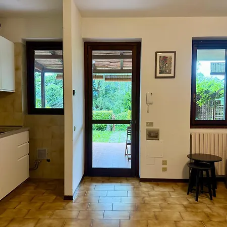 Apartamento Casa Lalla - Charming House With Garden And View Fiumelatte